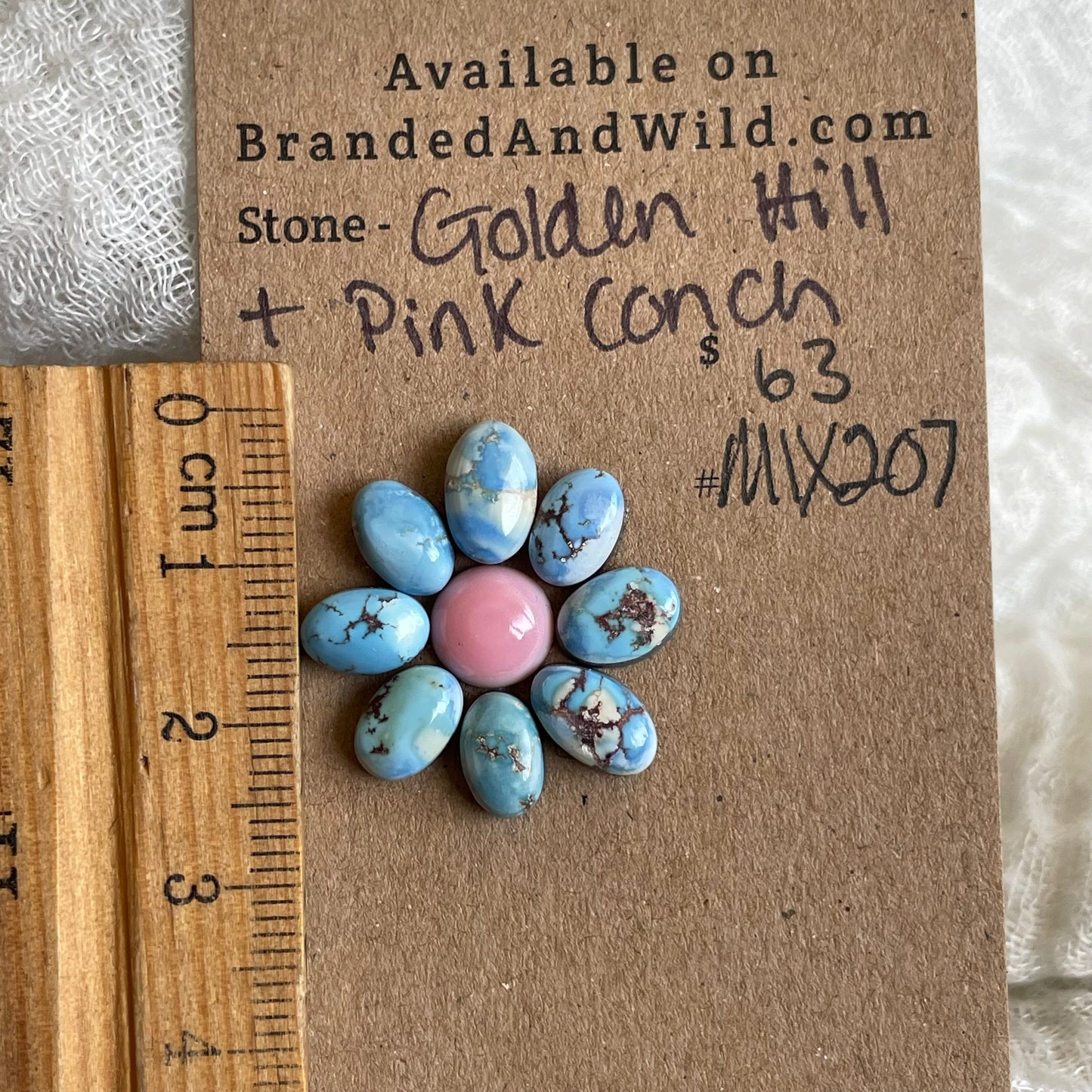 Golden Hill / Pink Conch Cabochon - MIX207