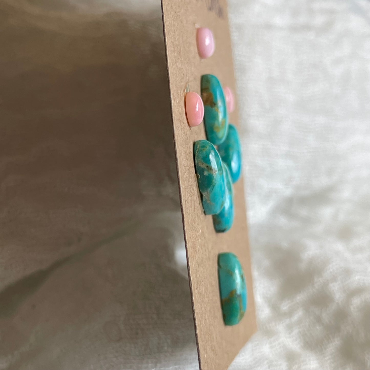Pink Conch / Kingman Turquoise Cabochon - PK02