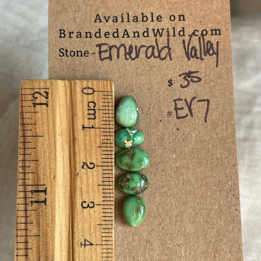 Emerald Valley Cabochon - ET7