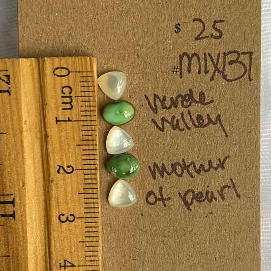 Mother of Pearl / Verde Valley Cabochon - MIX137