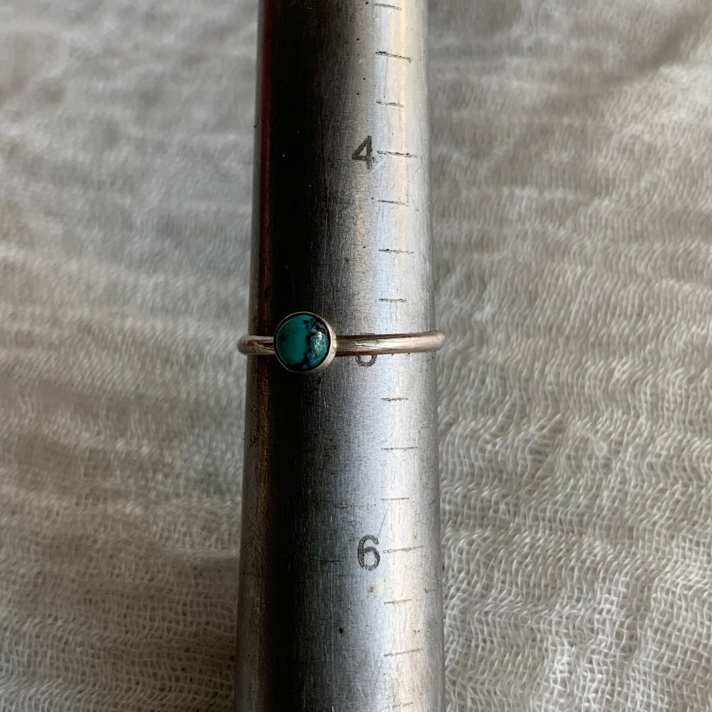 Sterling Silver Ring - R22  Size - 5