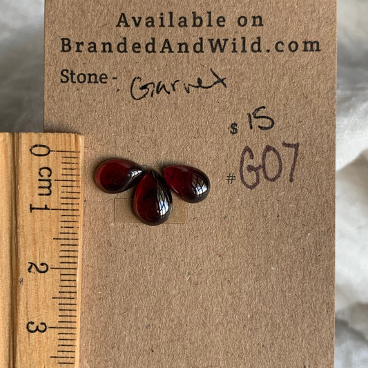 Garnet Cabochon - G07