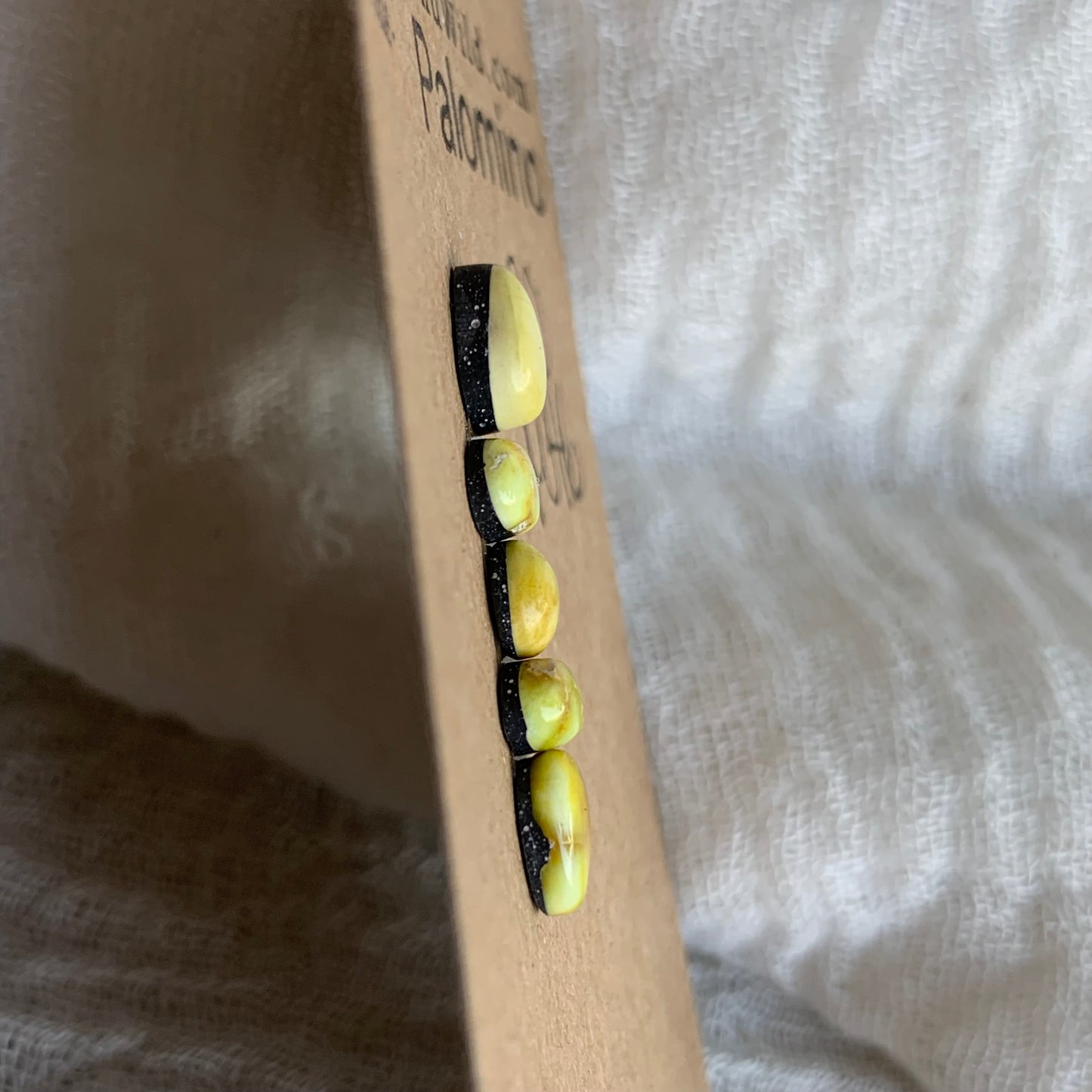 Palomino Cabochon - P046