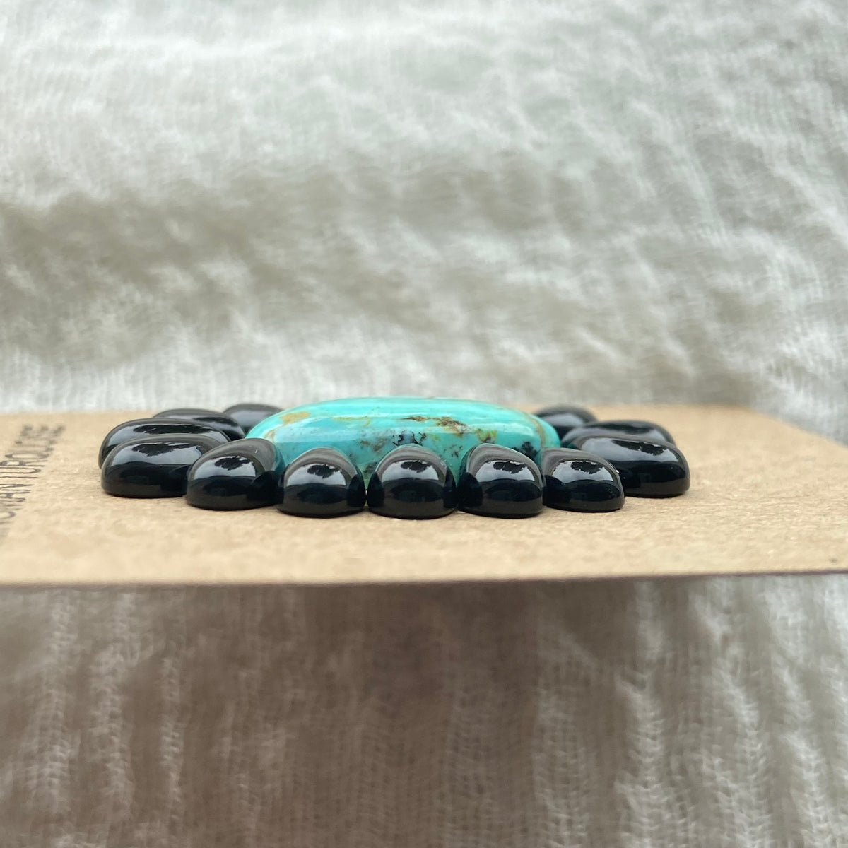 Kingman / Black Onyx Cabochon - Mix92