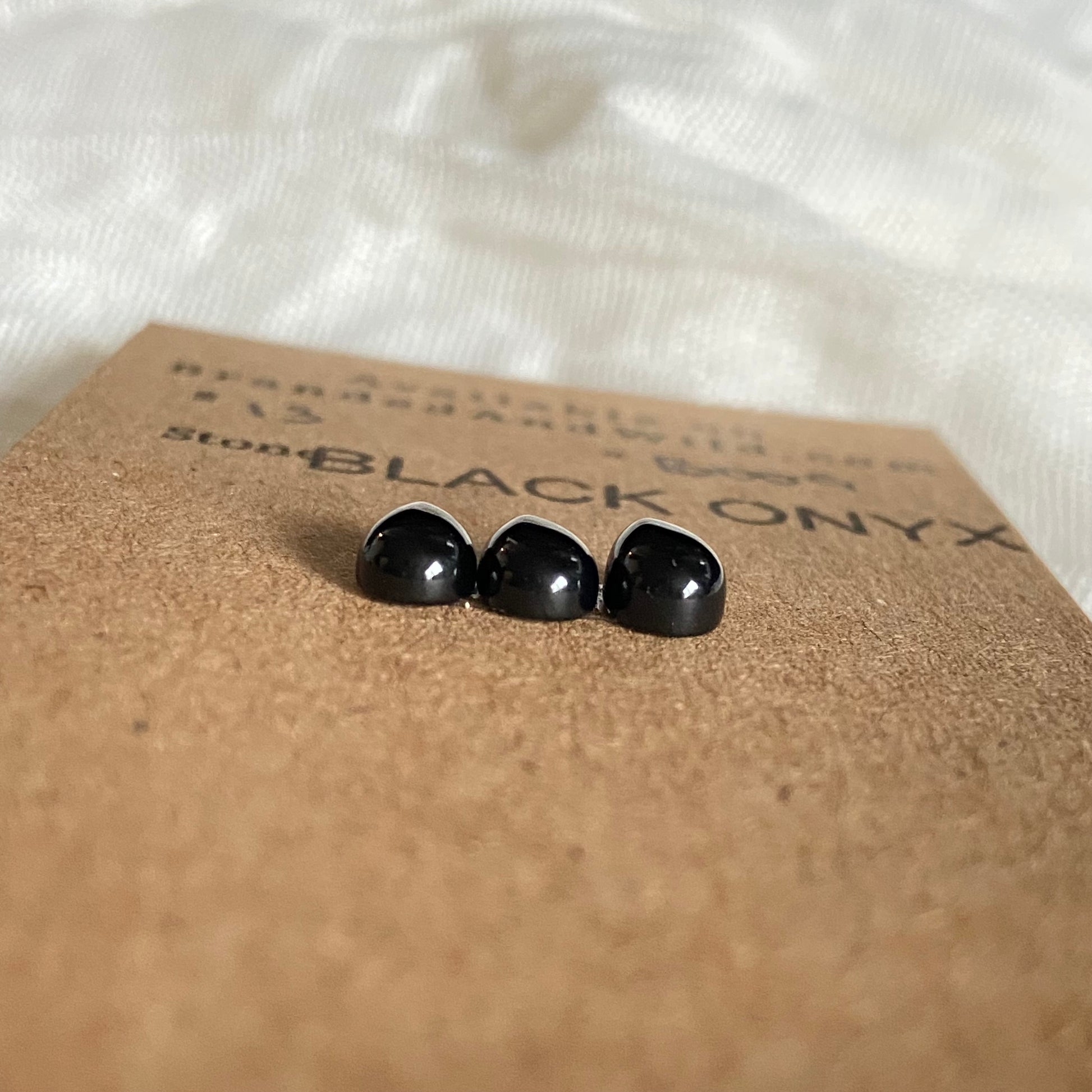 Black Onyx - Cabochon - B009 BE327253-6C50-4AB8-A0CF-C38D5B762218 Brandedandwild.com