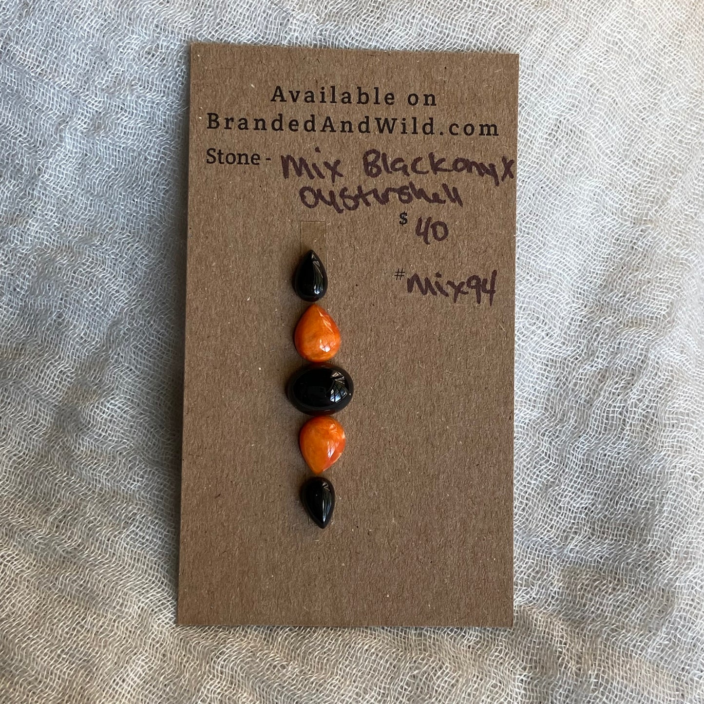 Black Onyx /Oystershell Cabochon - MIX94