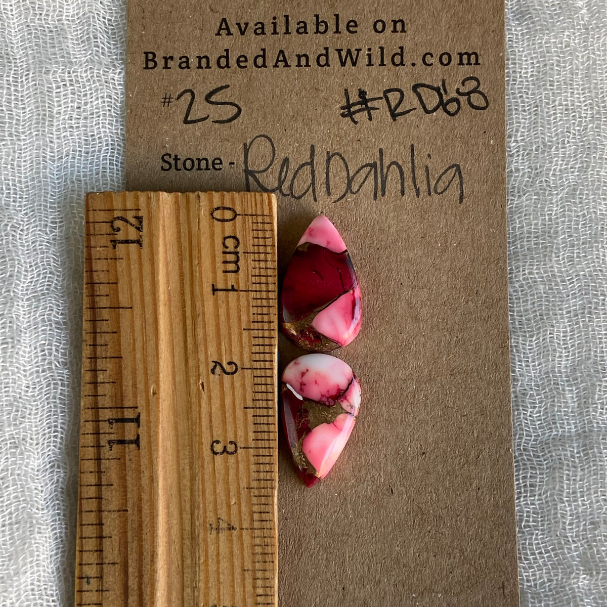Red Dahlia Cabochon - RD68