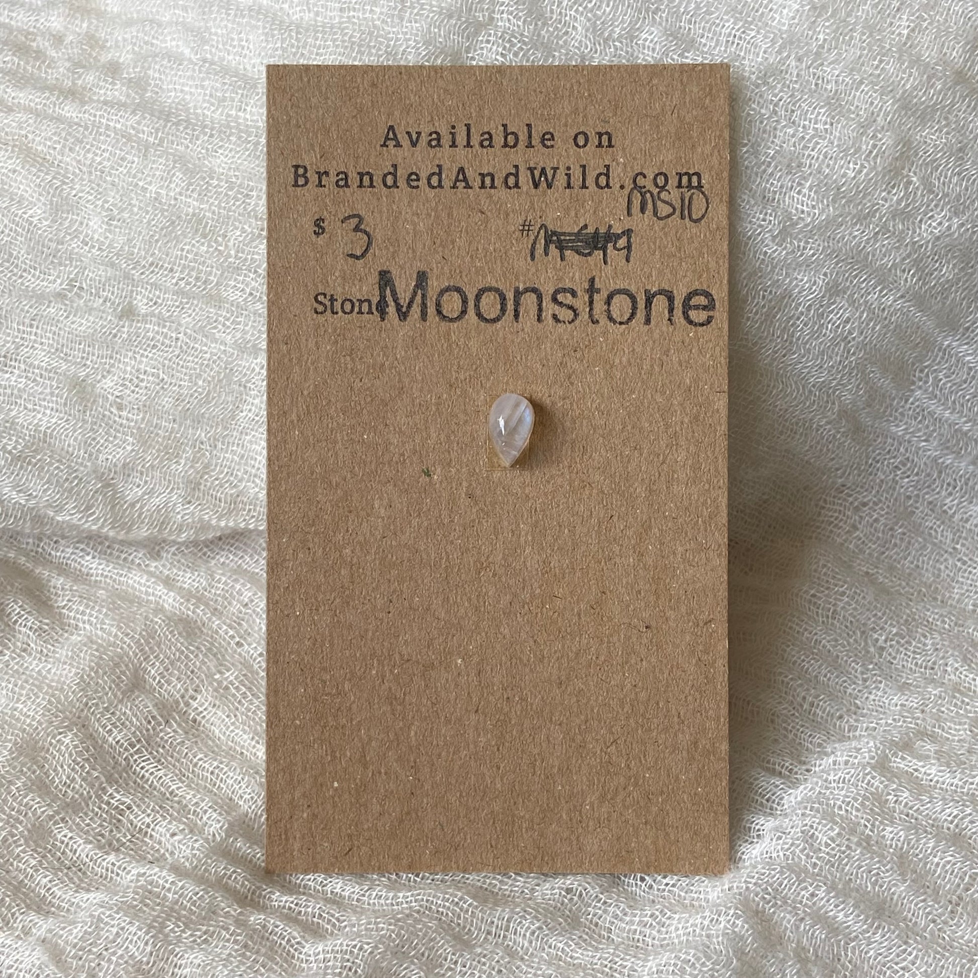 Moonstone cabochon - MS10 C14EAA87-B8BD-4384-8B98-E97A00055367 Brandedandwild.com