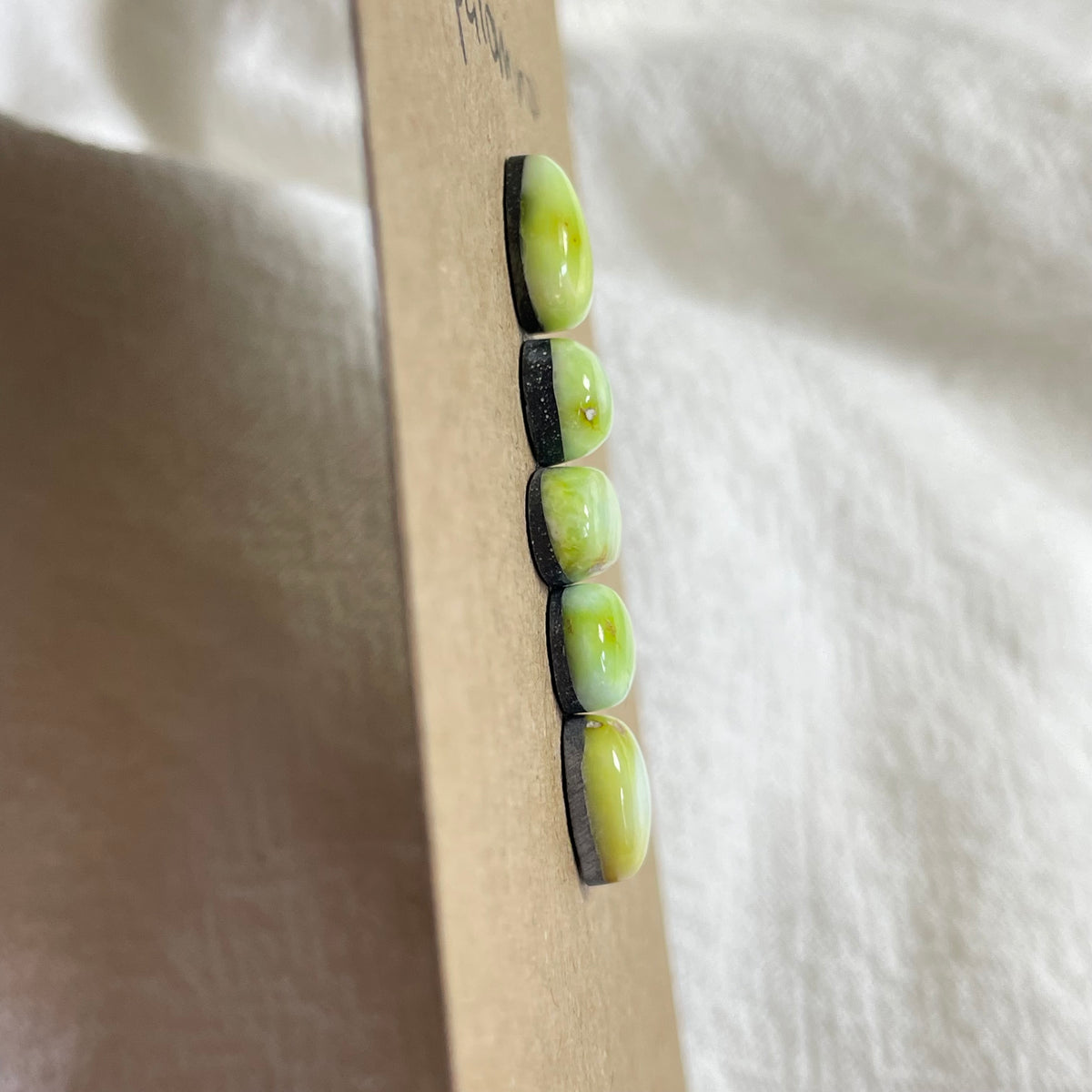 Palomino Cabochon - P12