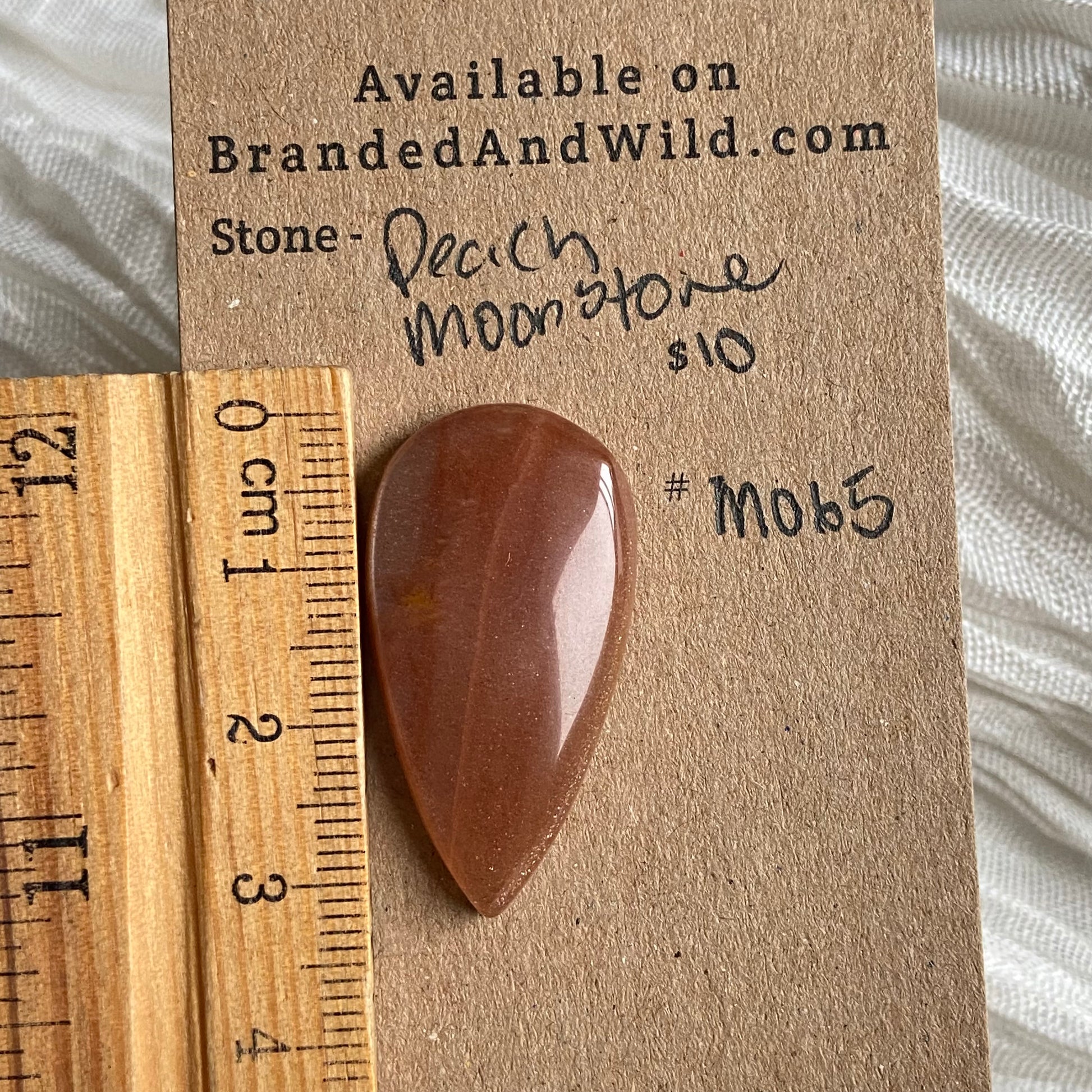 Peach Moonstone Cabochon - M065 C2CAFA30-9498-455B-A0E1-47569399CCFA Brandedandwild.com