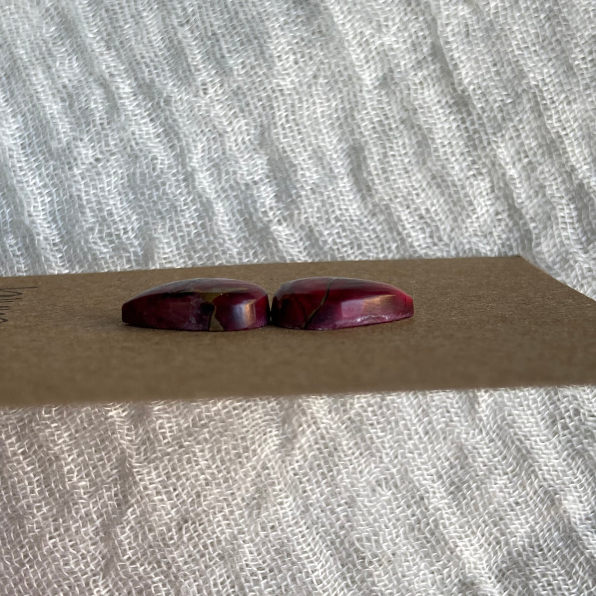 Red Dahlia Cabochon - RD73