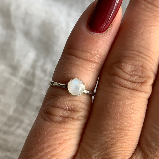 Sterling Silver Ring - R9  Size - 3