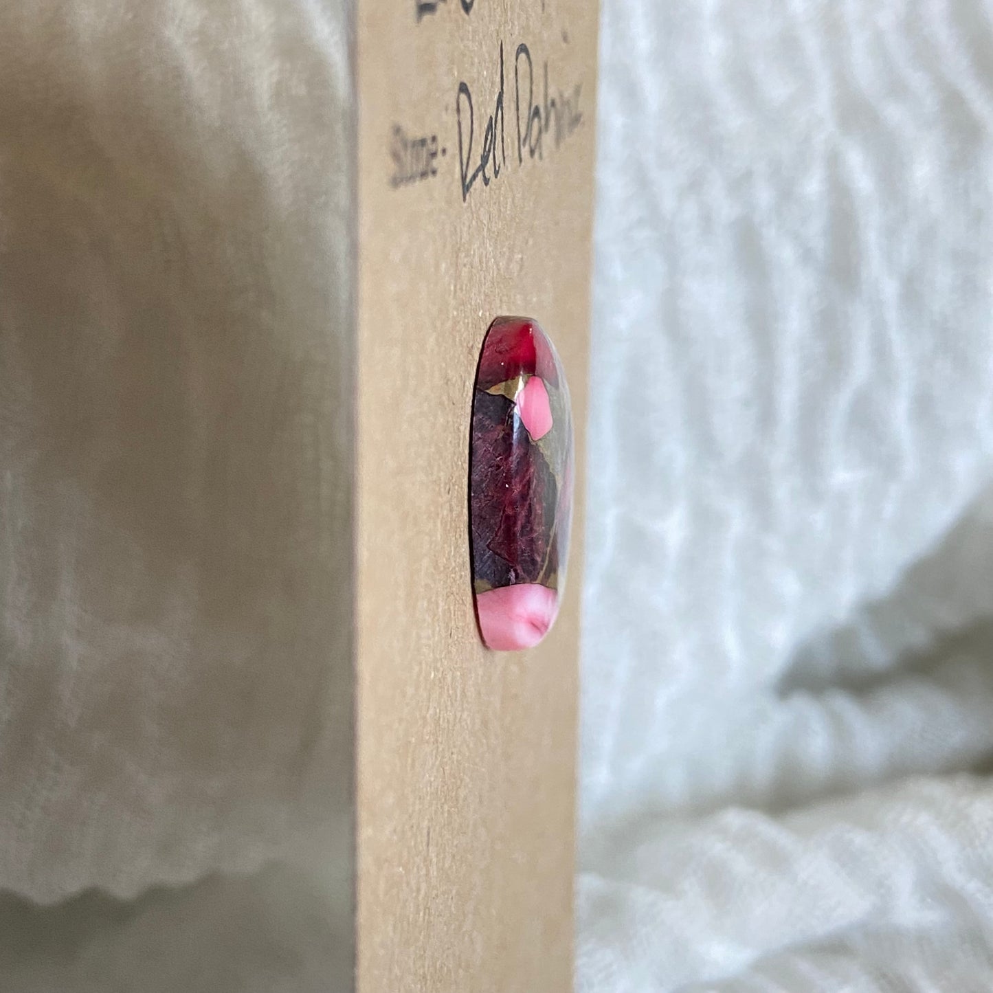 Red Dahlia Cabochon - RD60