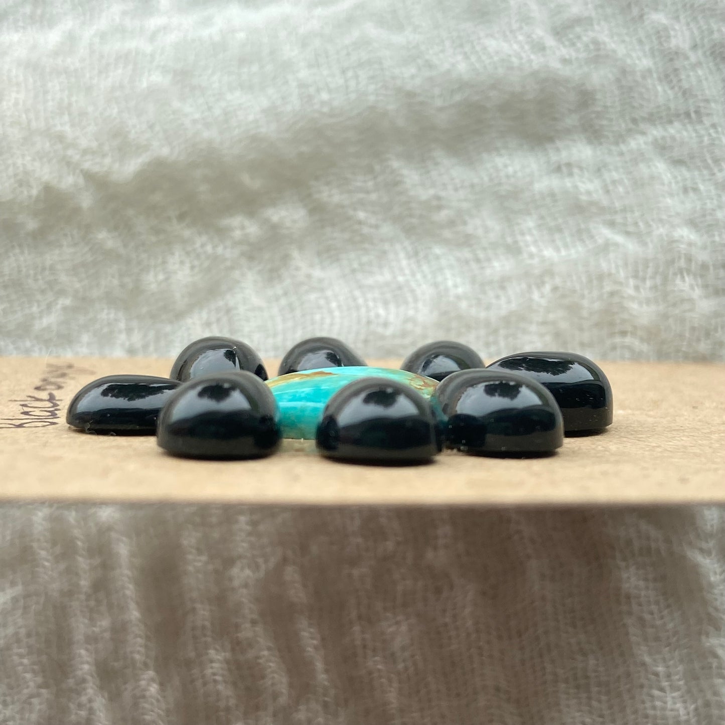 Kingman / Black Onyx Cabochon - Mix135