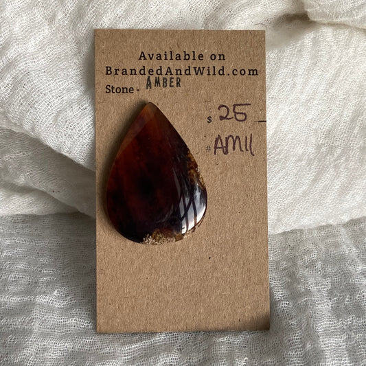 Amber Cabochon AM11
