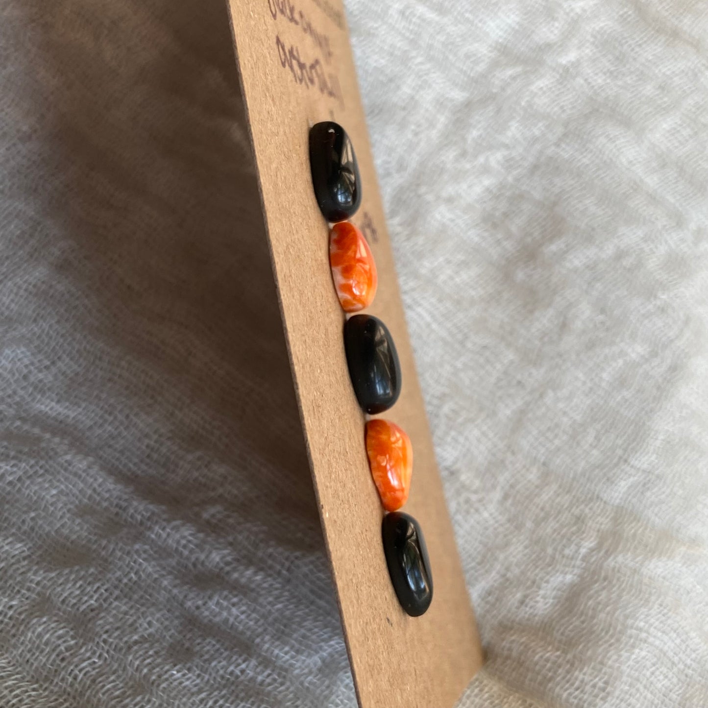 Black Onyx /Oystershell Cabochon - MIX96