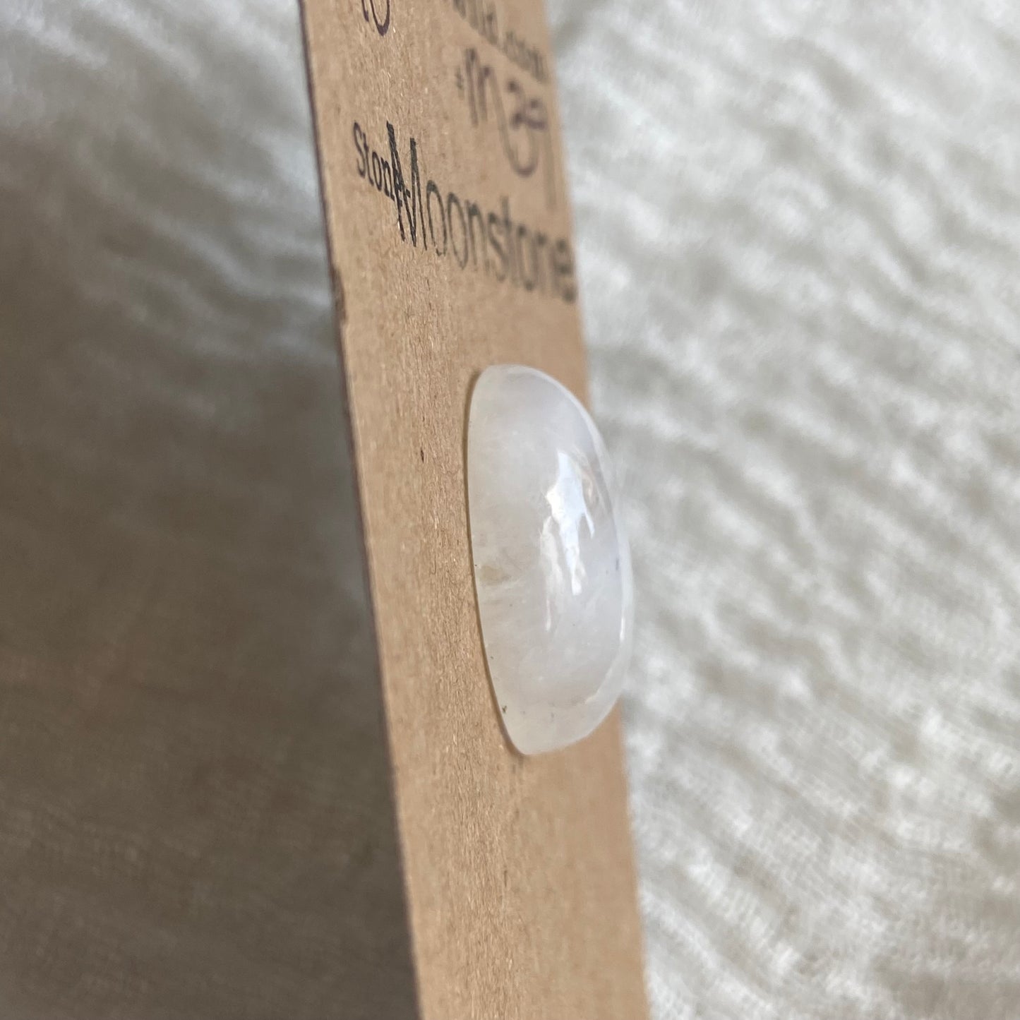 Moonstone Cabochon - M39
