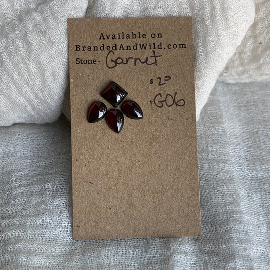 Garnet Cabochon - G06