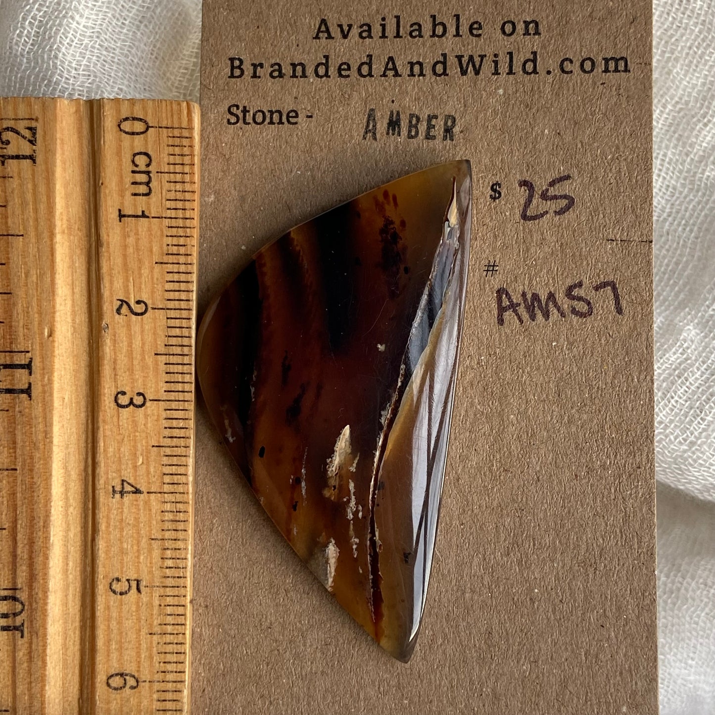 Amber Cabochon AM57
