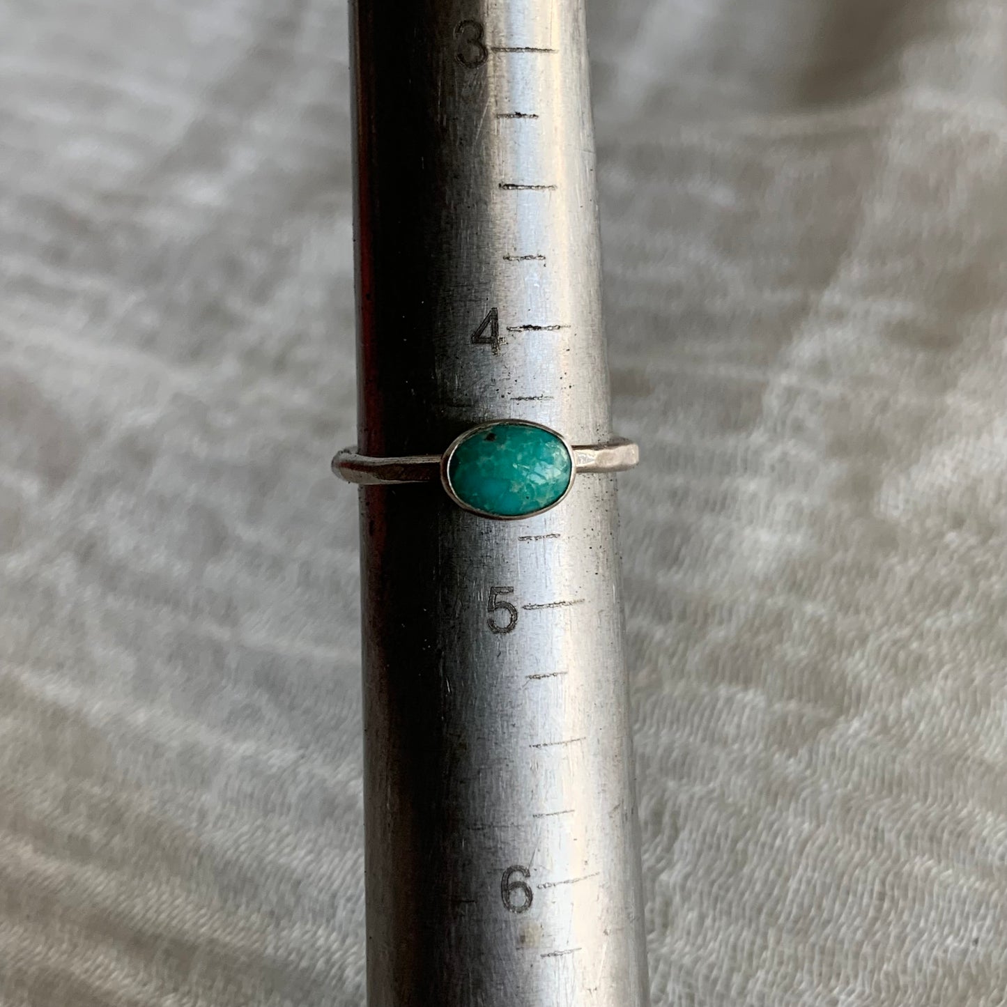 Sterling Silver Ring - R21  Size - 4.5