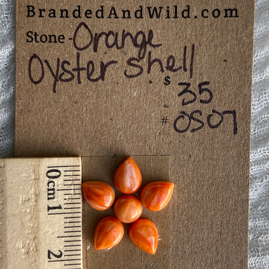 Oystershell Cabochon - OS07