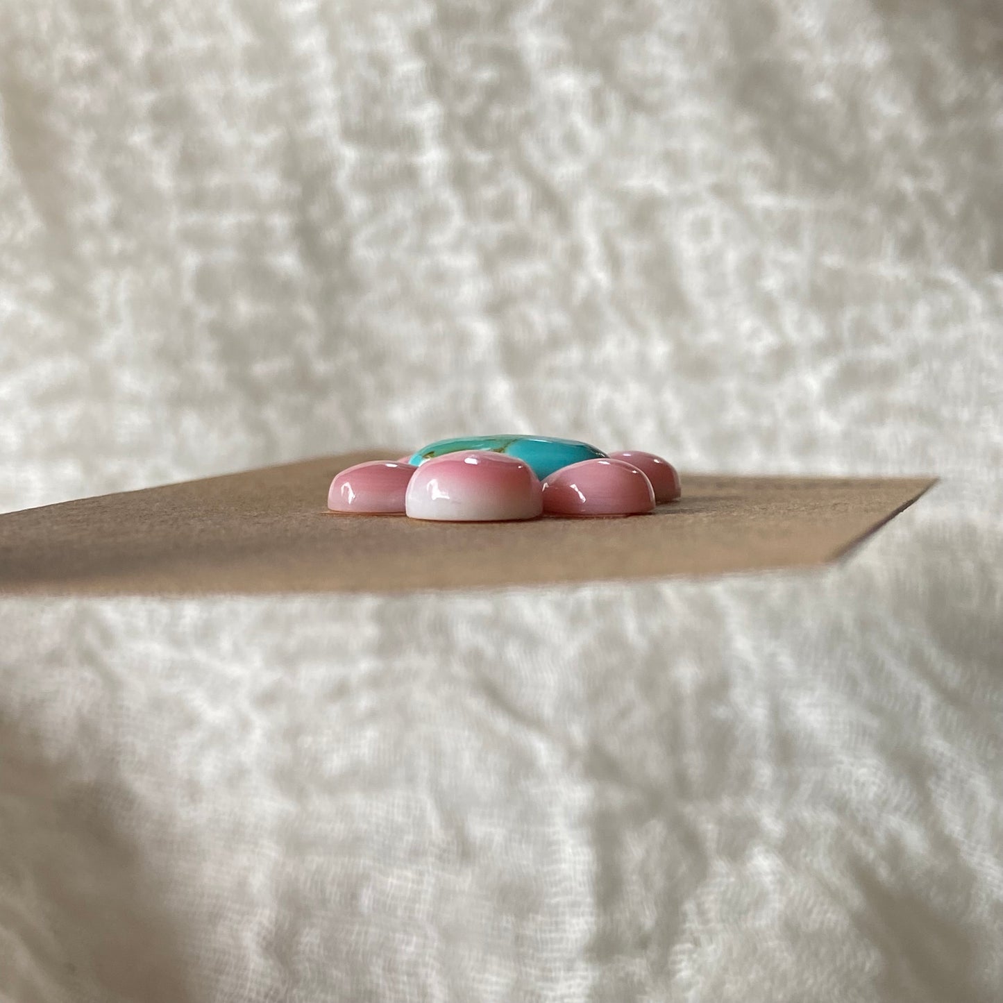 Pink Conch / Kingman Turquoise Cabochon - PK01