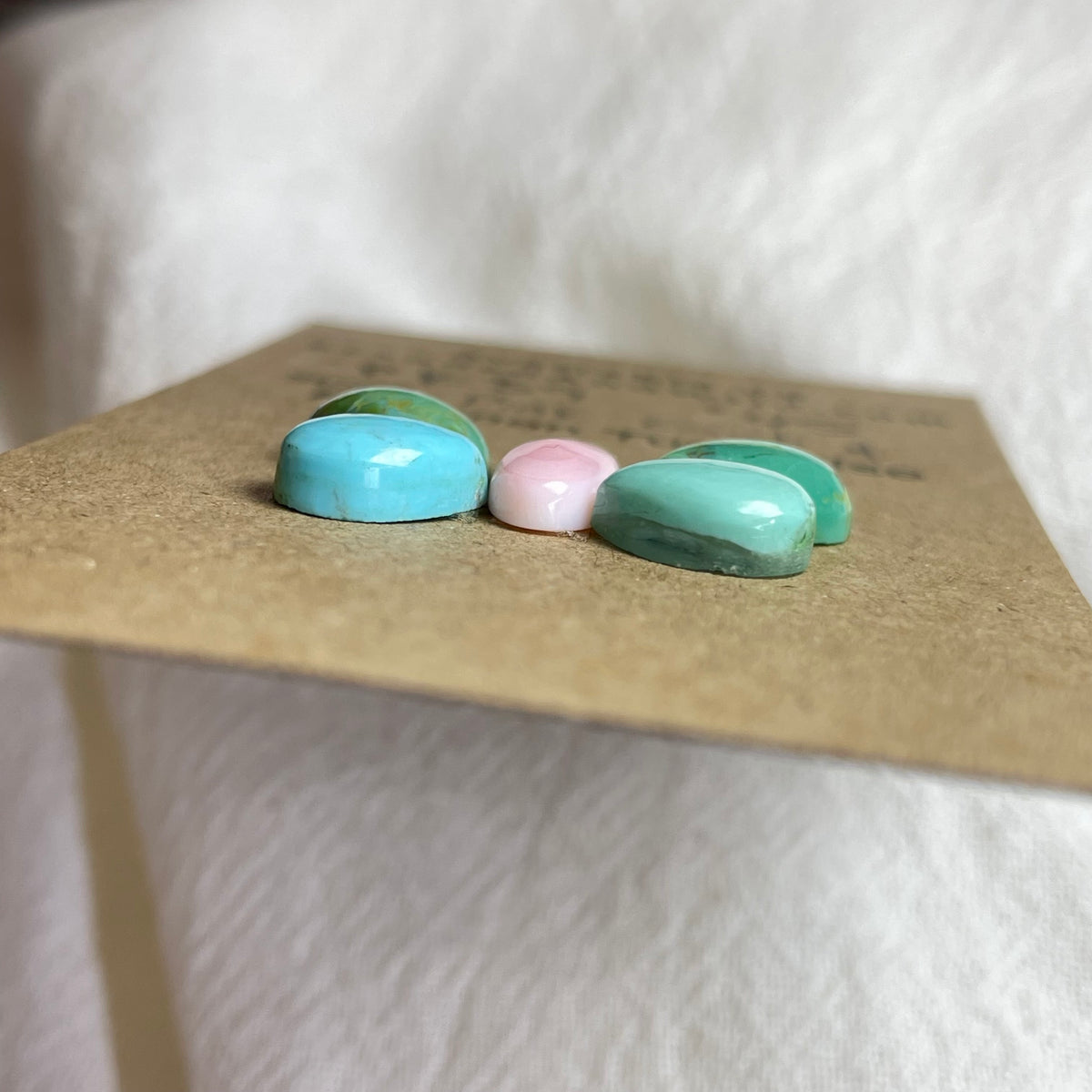 Pink Conch / Kingman Turquoise Cabochon - PK39