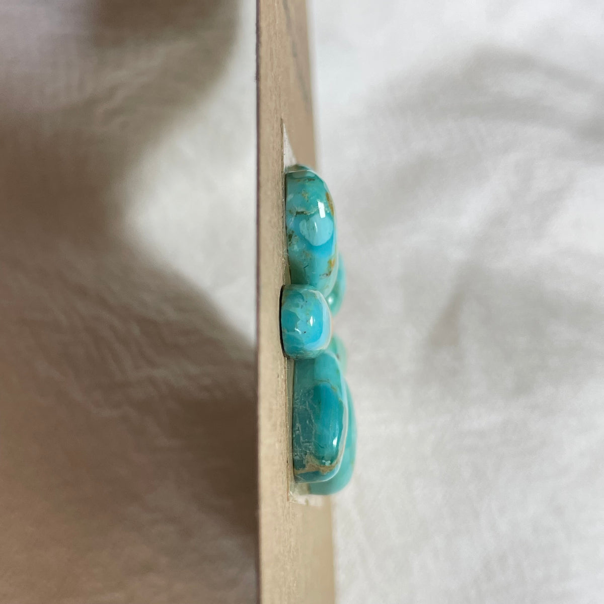 Kingman Turquoise / Oyster Shell Cabochon - KO27