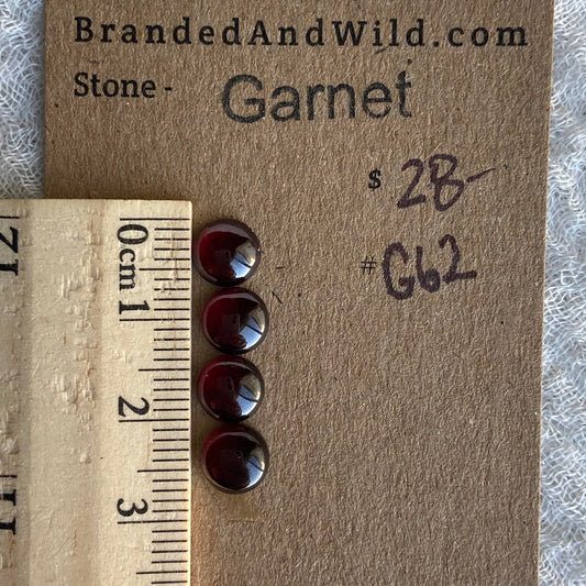 Garnet Cabochon - G62