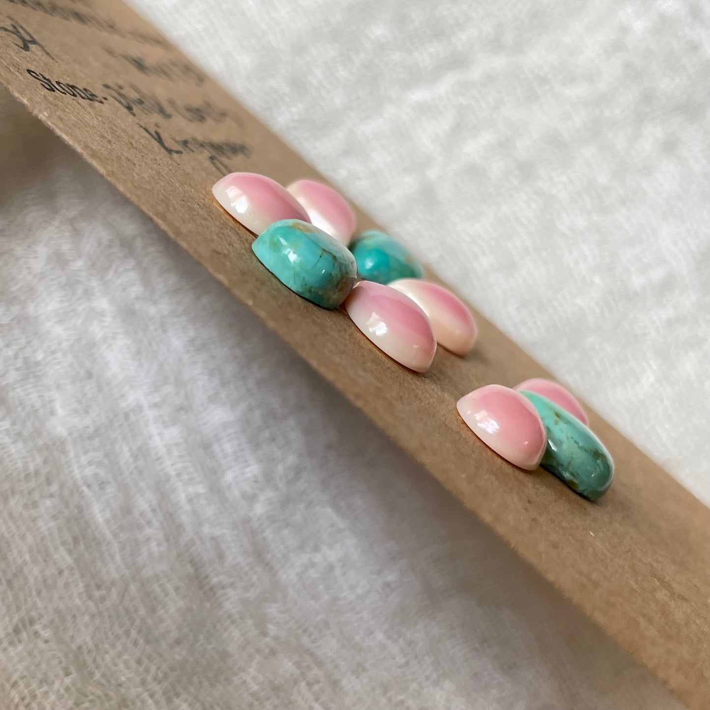 Kingman / Pink Conch Cabochon - Mix130 D4B7BE8A-941A-43CB-9BB2-5250581CEEA9 Brandedandwild.com