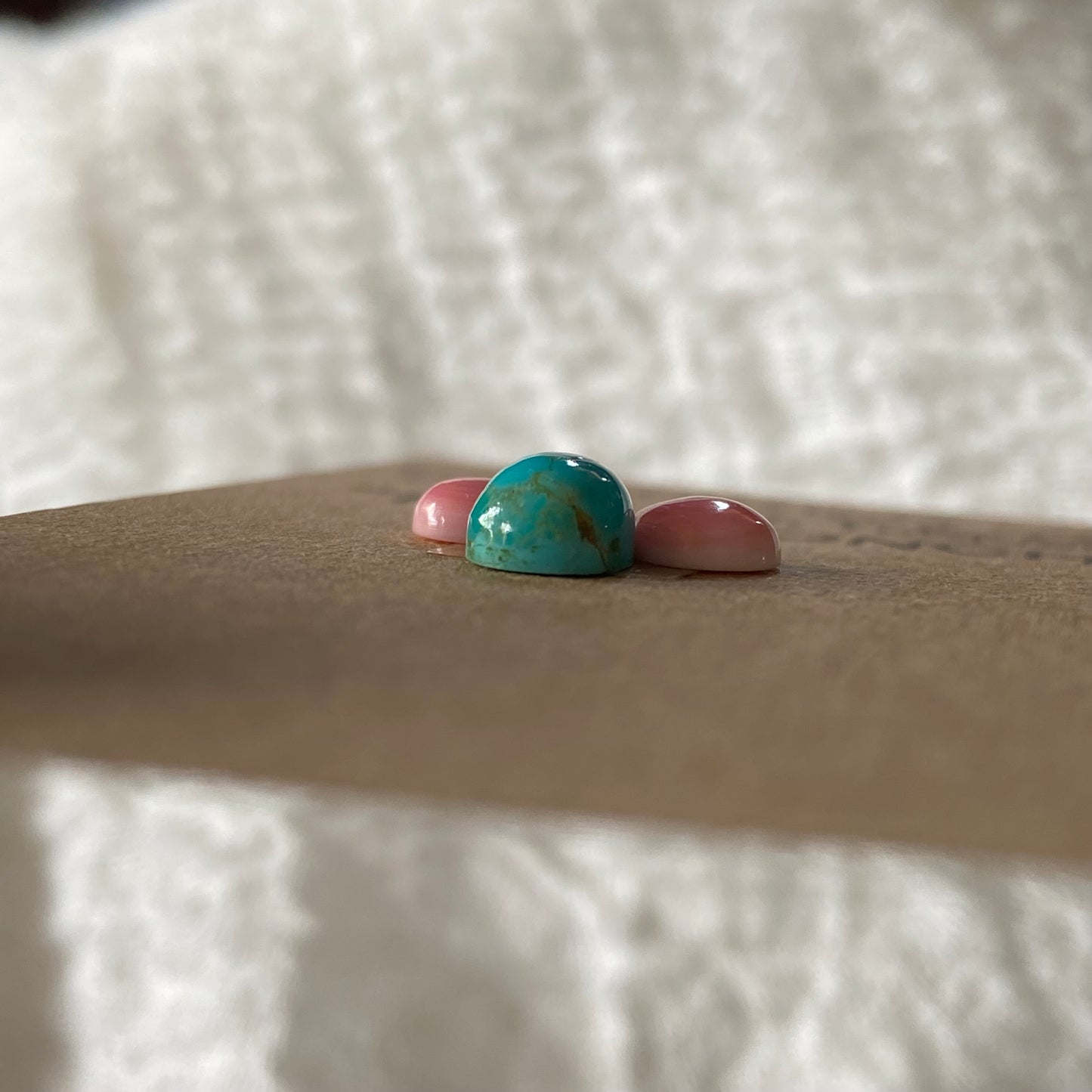Pink Conch / Kingman Turquoise Cabochon - PK25