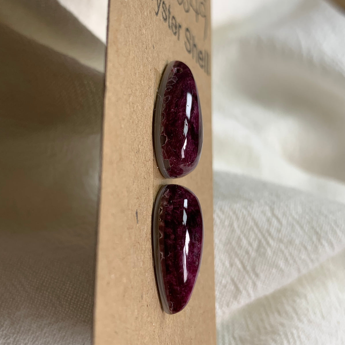 Oyster Shell Cabochon - OS49 DBB5DC5B-C3DC-4060-A9DF-35359C4692DA Brandedandwild.com
