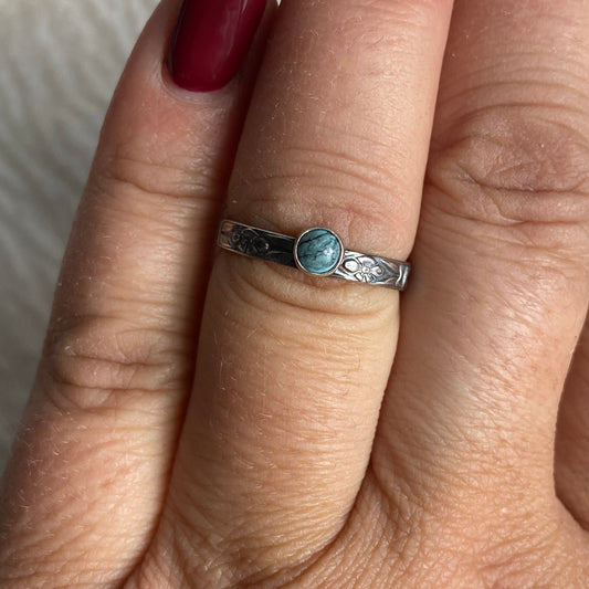 Sterling Silver Ring - R118 Size - 7