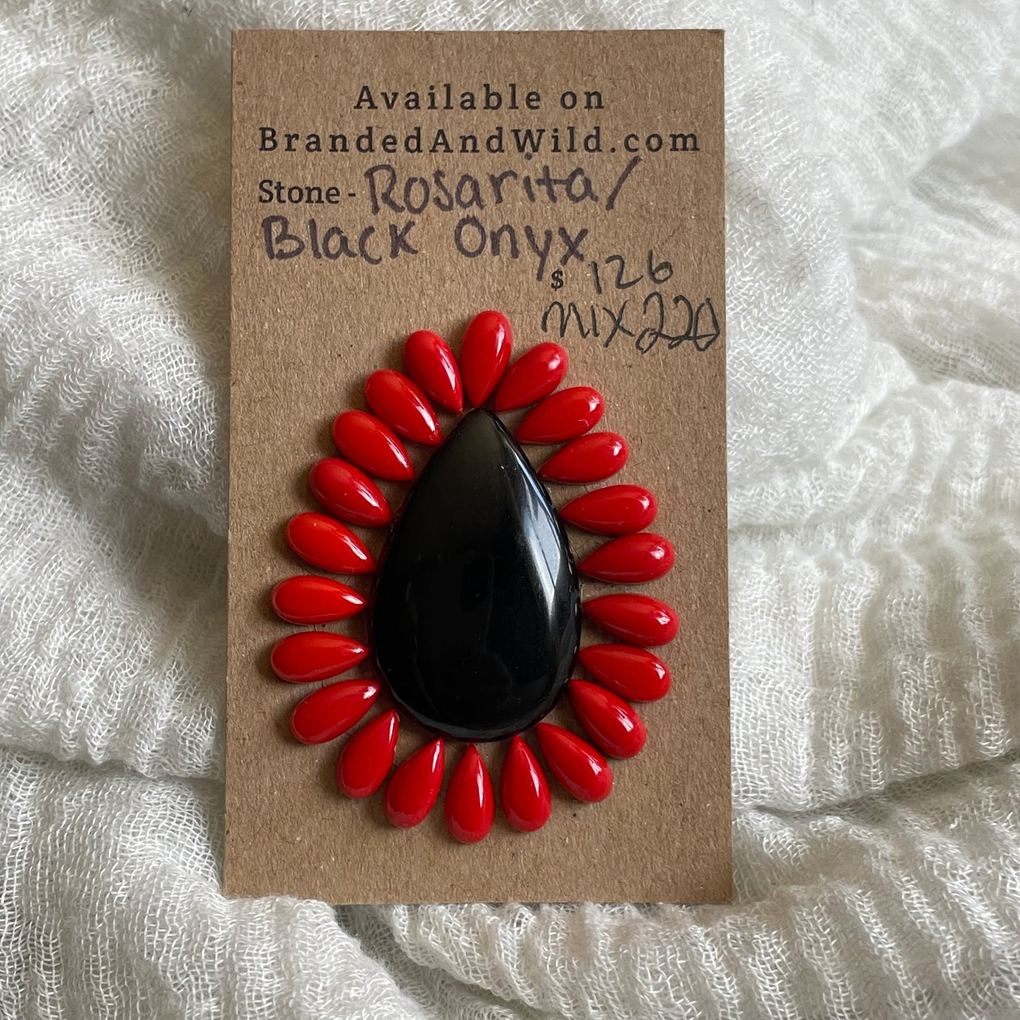 Rosarita / Black Onyx Cabochon - MIX220