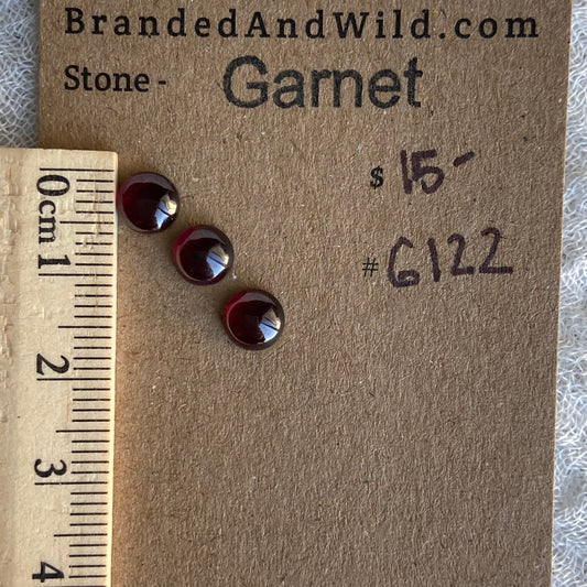 Garnet Cabochon - G122