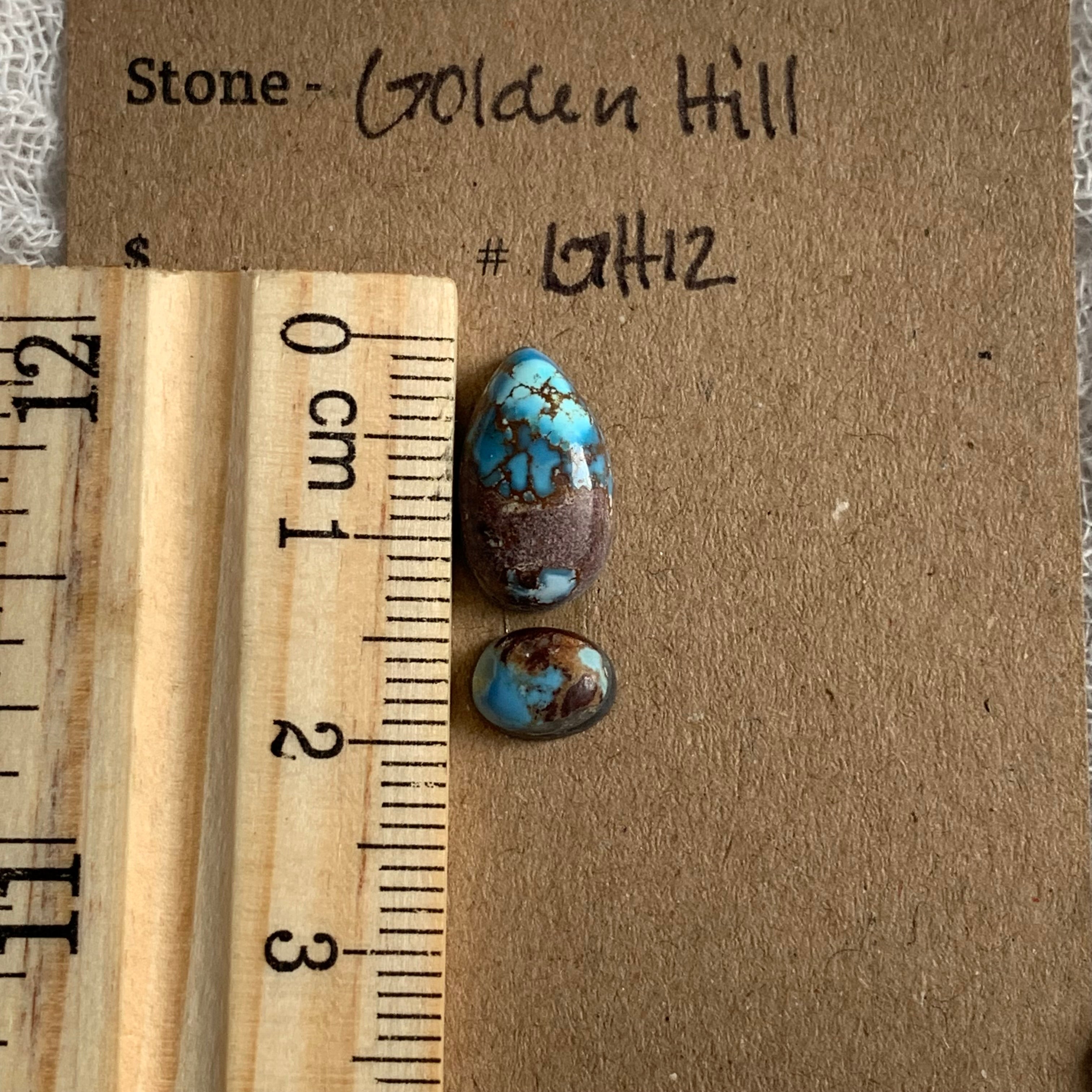 Golden Hill: good Cabochon