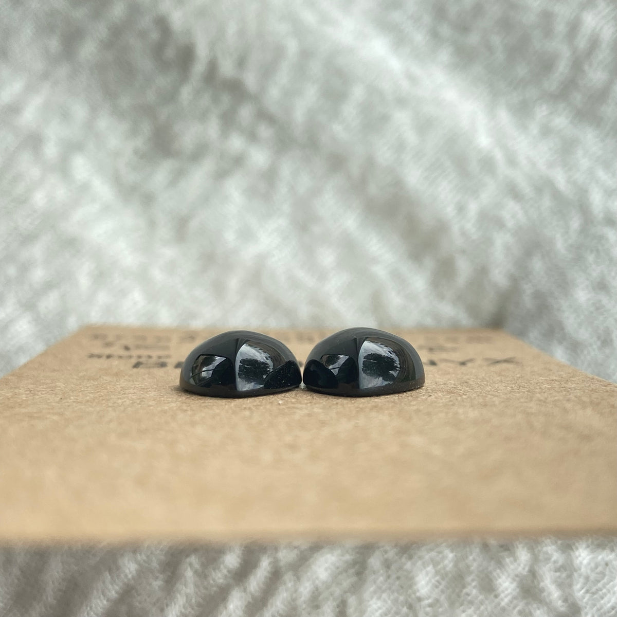 Black Onyx - Cabochon - B98