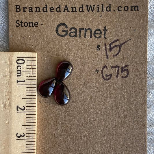 Garnet Cabochon - G75