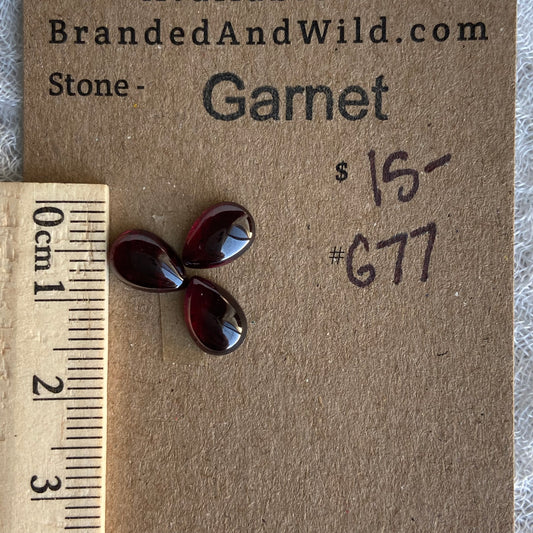 Garnet Cabochon - G77