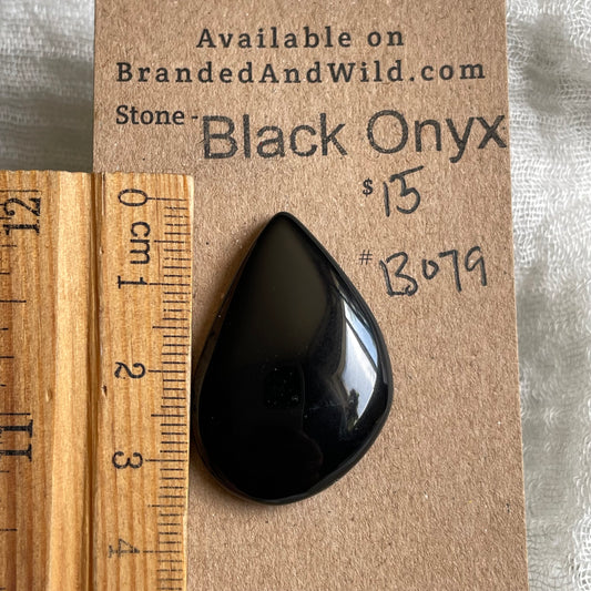 Black Onyx - Cabochon - BO79 E6A93F98-78A0-4984-8A97-5AB33A8ACC12 Brandedandwild.com
