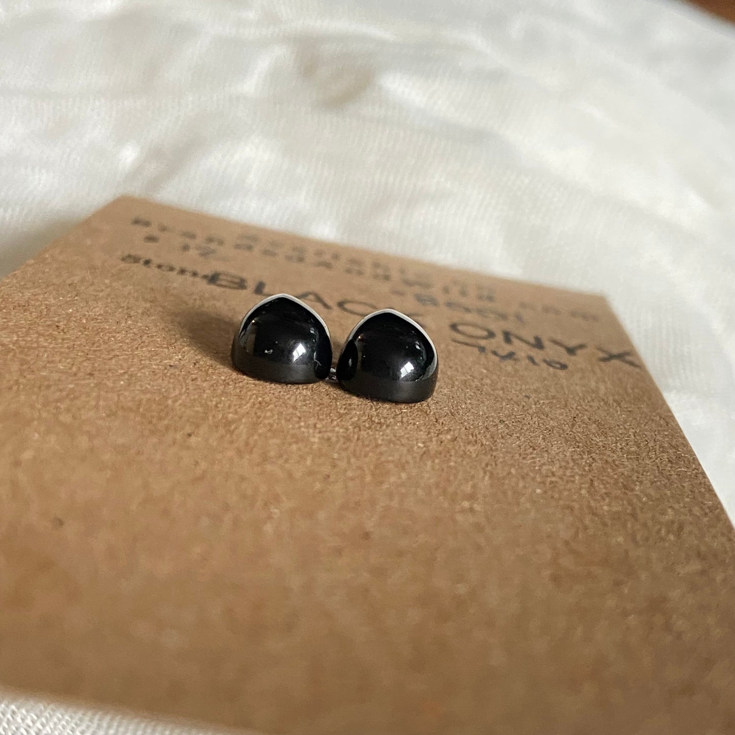 Black Onyx - Cabochon - B001 E8B8AE39-BB12-40E5-9A5F-395050FB96DA Brandedandwild.com