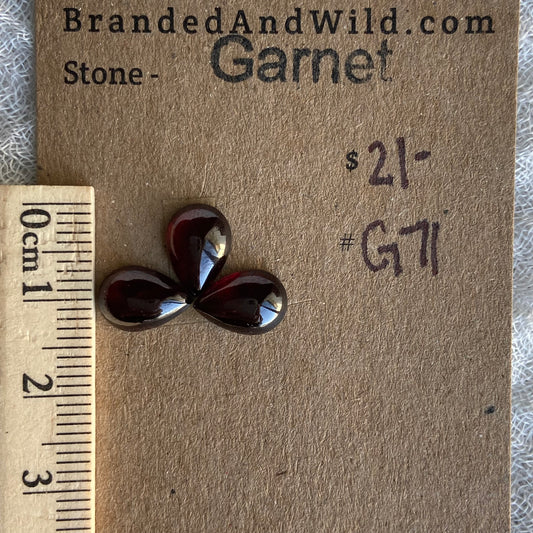 Garnet Cabochon - G71