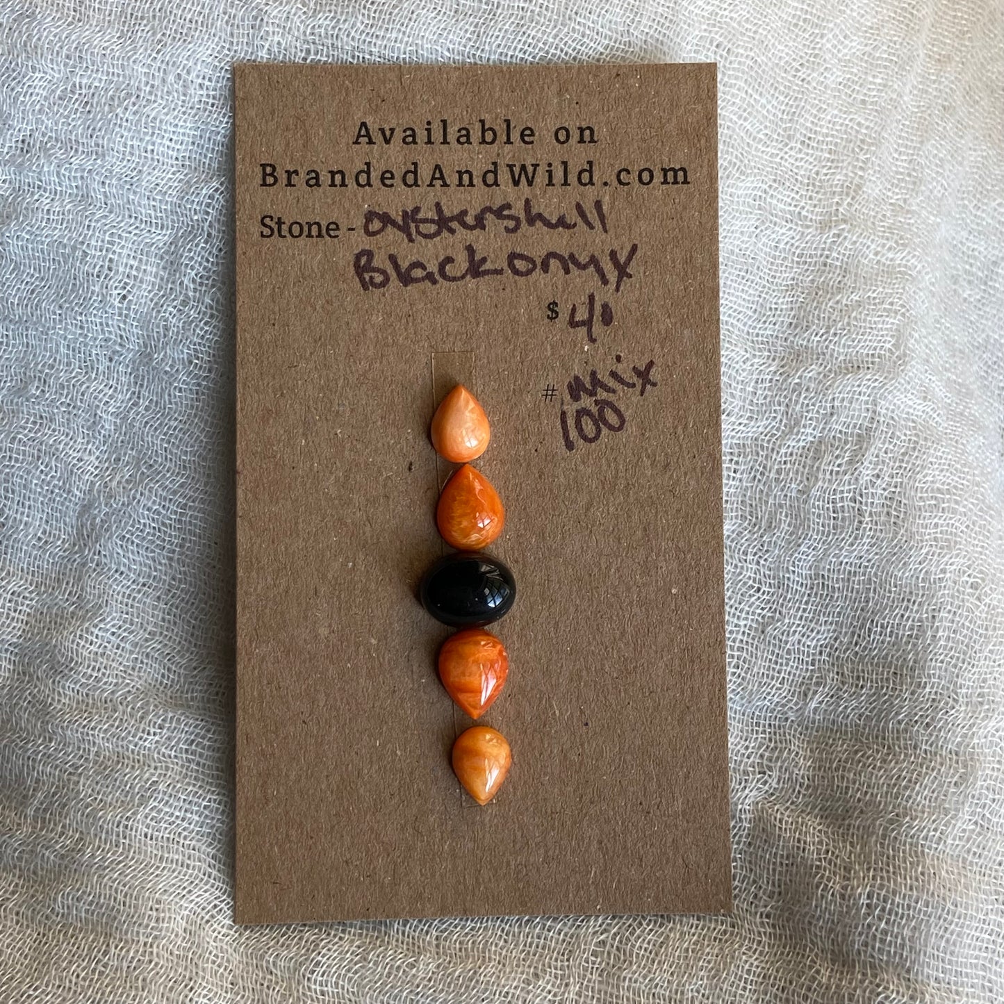 Black Onyx /Oystershell Cabochon - MIX100