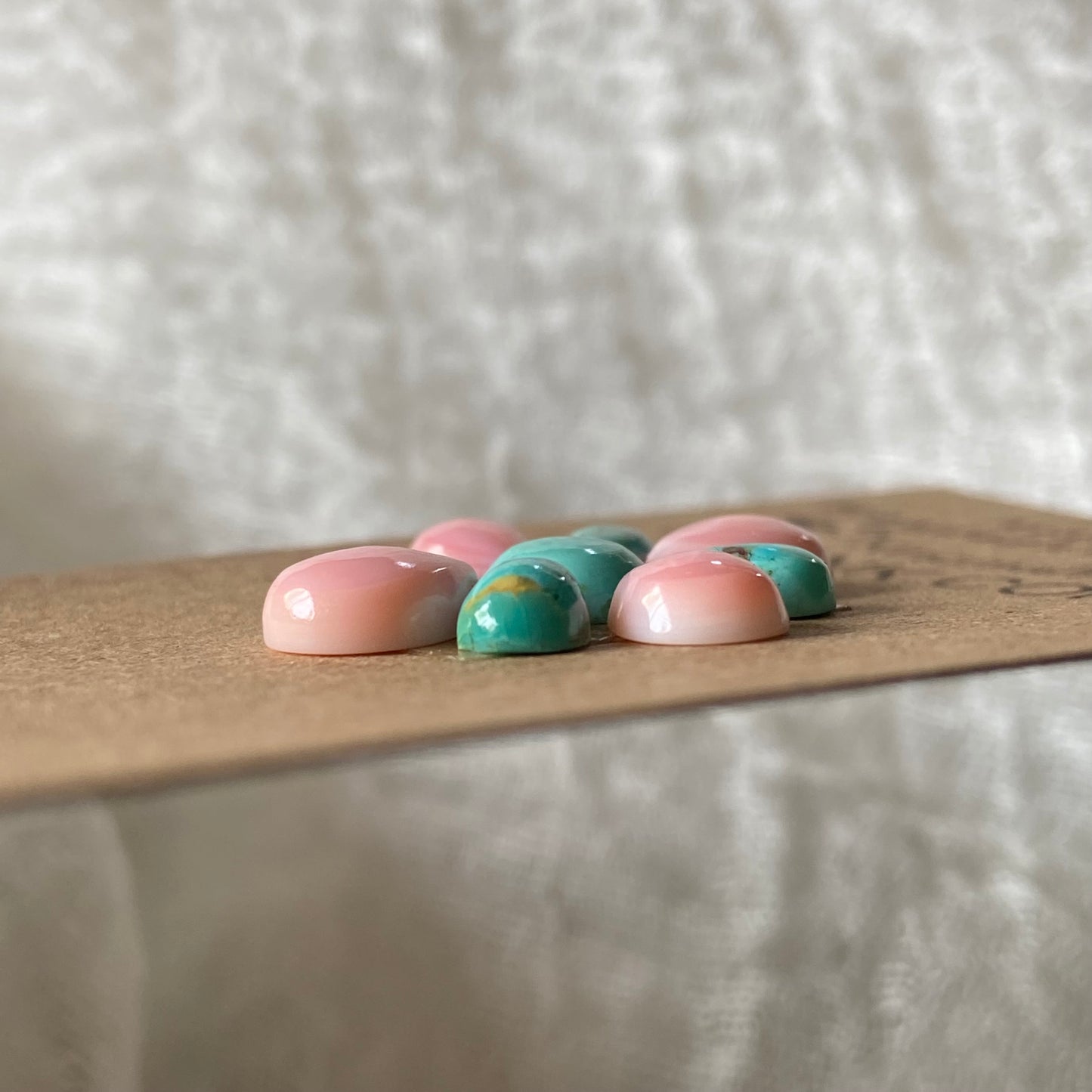 Pink Conch / Kingman Turquoise Cabochon - PK18