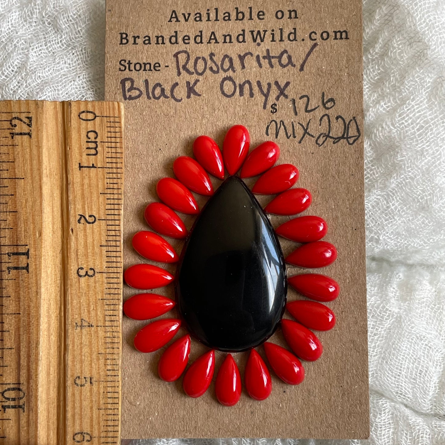 Rosarita / Black Onyx Cabochon - MIX220