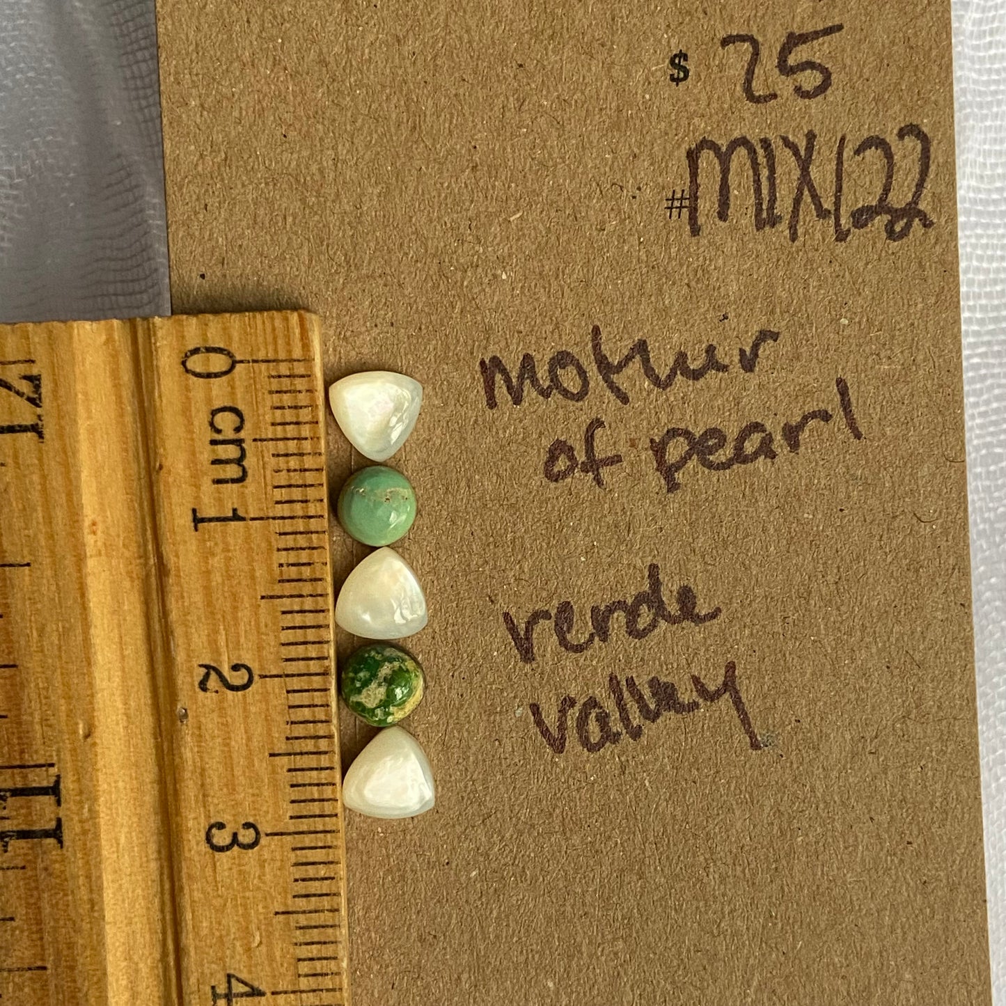 Mother of Pearl / Verde Valley Cabochon - MIX122