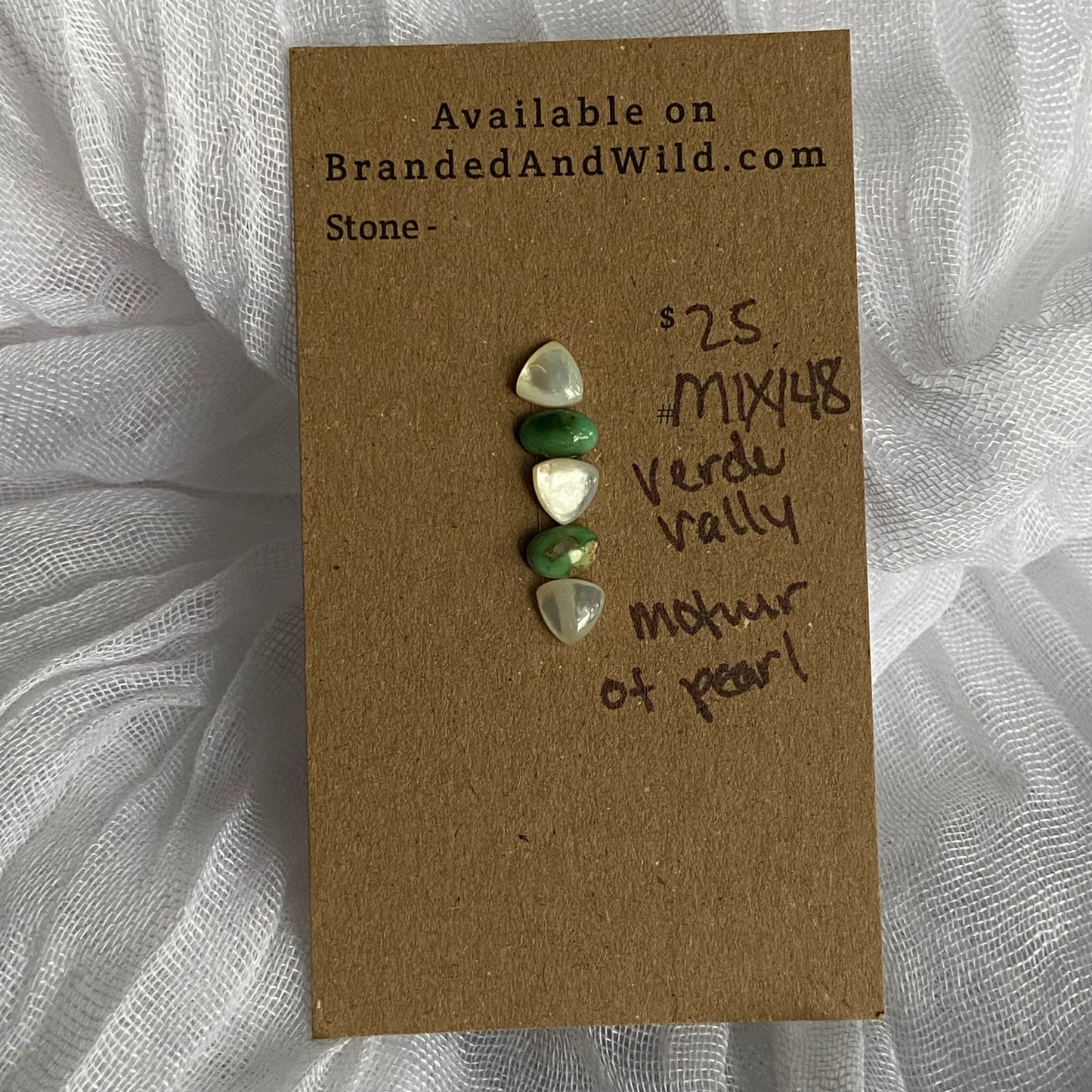 Mother of Pearl / Verde Valley Cabochon - MIX148