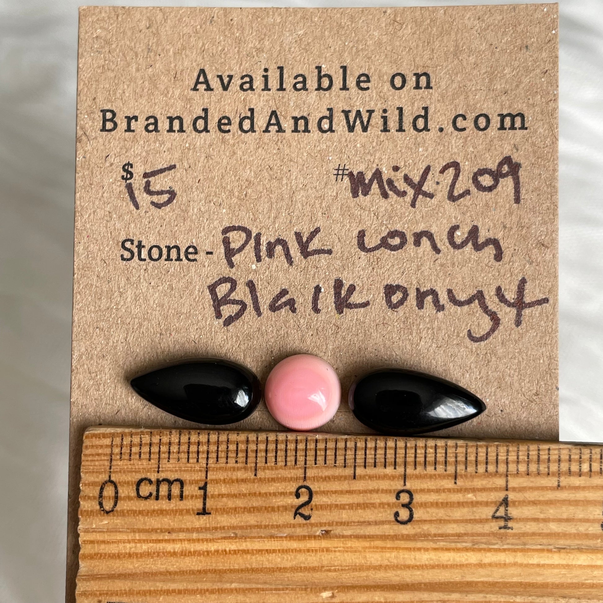 Black Onyx / Pink Conch Cabochon - MIX209 EF3A980C-2341-4660-9239-3DE71FF00B32 Brandedandwild.com