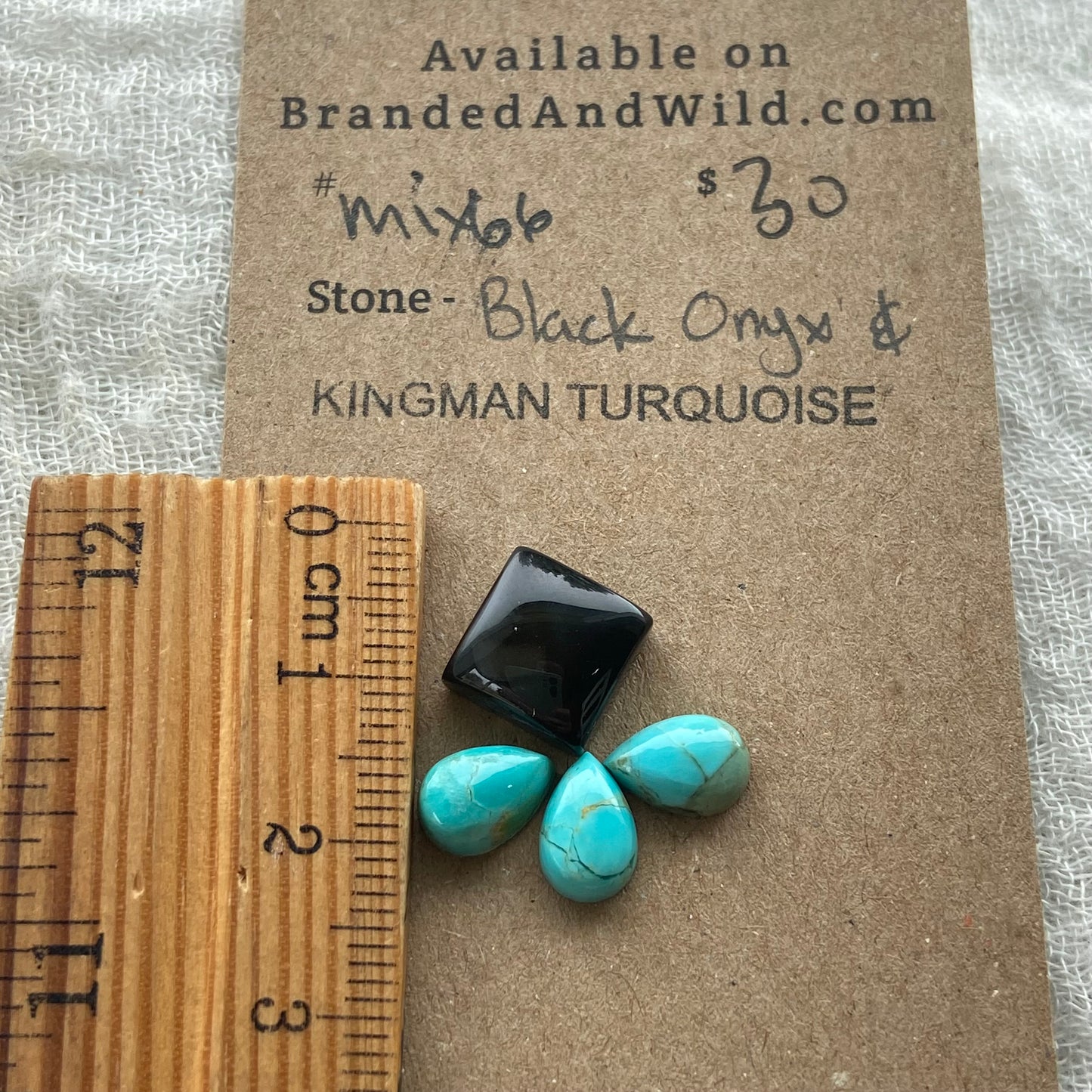 Kingman / Black Onyx Cabochon - MIX66