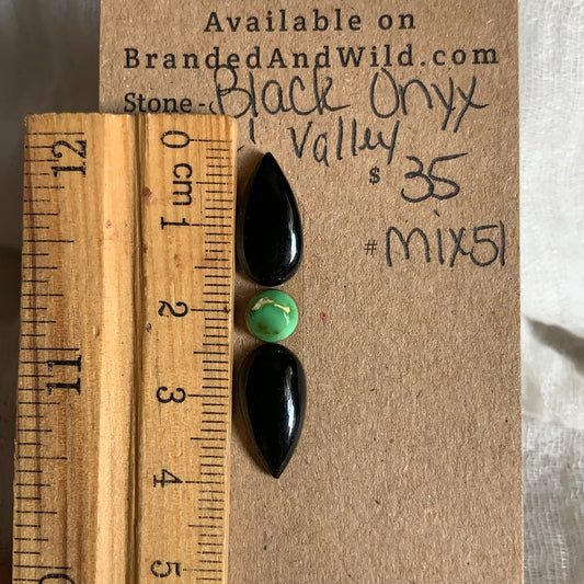 Black Onyx / Emerald Valley Cabochon - Mix51